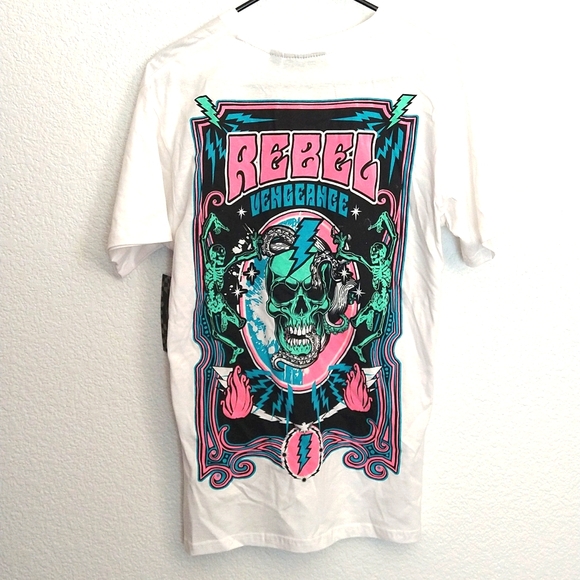 NWT Men's White Rebel Vengeance  Skull Skeleton Graphic T Shirt Size Medium - Picture 1 of 7